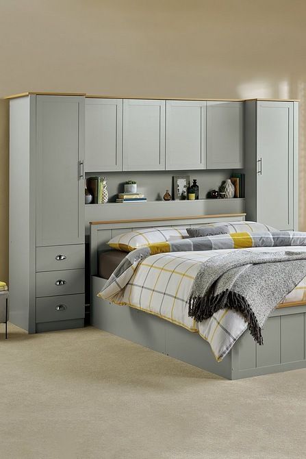 Custom Cabinets Living Room, Hacks For Small Bedrooms, Overbed Storage, Small Bedroom Wardrobe, Small Bedroom Storage, Small Bedroom Furniture, Fitted Bedrooms, Box Bedroom, Small Bedrooms