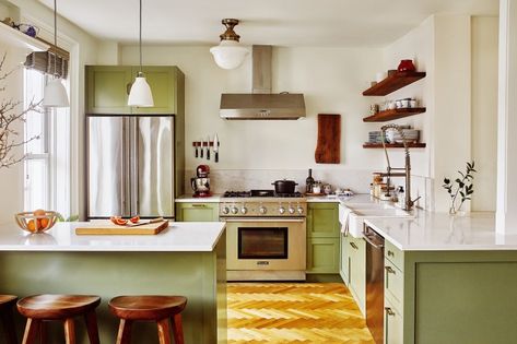 9 Avocado Green Decor Ideas That Pay Homage to the 70s Avocado Green Kitchen, Relaxing Paint Colors, Brooklyn Kitchen, Kitchen Cabinet Trends, Devol Kitchens, Painted Kitchen Cabinets Colors, Brooklyn Apartment, Green Kitchen Cabinets, Cabinet Paint Colors