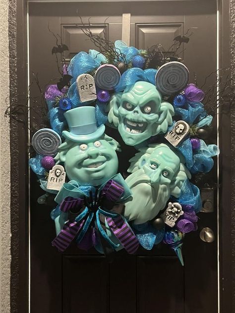 Haunted Mansion DIY Home Decor | This is what I ended up making with the hitchhiking ghost masks | Facebook Haunted Mansion Diy, Ghost Masks, Haunted Mansion Decor, Disney Halloween Parties, Halloween Christmas Tree, Office Halloween Decorations, Haunted Mansion Halloween, Hitchhiking Ghosts, Disneyland Christmas