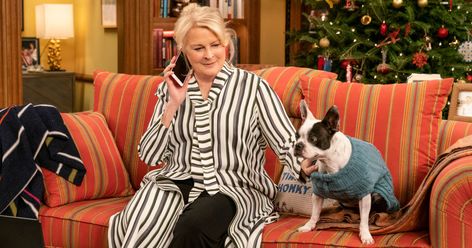 Happy New Year Murphy Brown, Promotional Photos, Watch Full Episodes, The Hollywood Reporter, Tv Shows Online, Character Development, Full Episodes, Press Release, Sneak Peek