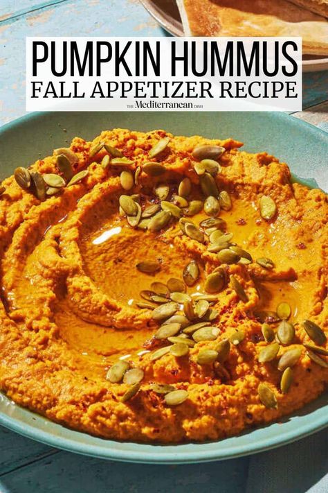 Savory pumpkin hummus recipe with smoked paprika, chili flakes, and cumin. An easy fall appetizer that takes 10 minutes or less! Pumpkin Hummus Recipe, Fall Recipes Appetizers, Fall Appetizers Easy, Fall Appetizer, Holiday Buffet, Paleo Breads, Vegan Pumpkin Soup, Mediterranean Foods, Savory Pumpkin