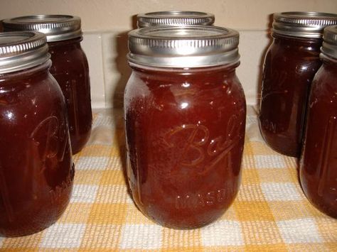 Sweet Tomato Relish, Canning. Photo by Hadice Sweet Tomato Relish, Canning Sauces, Canned Recipes, Summer Canning, Homemade Barbecue, Canning 101, Canning Process, Barbeque Recipes, Canning Ideas