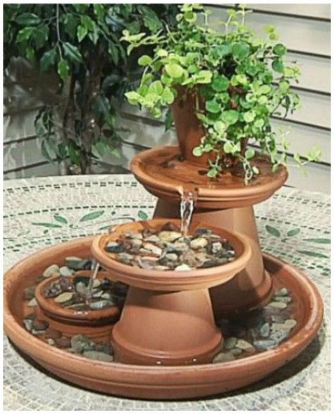 10 mesmerizing ways to transform a clay pot Pot Craft, Taman Air, Clay Pot Projects, Diy Water Fountain, Diy Garden Fountains, Diy Fountain, Indoor Water Fountains, Idea Room, Garden Types