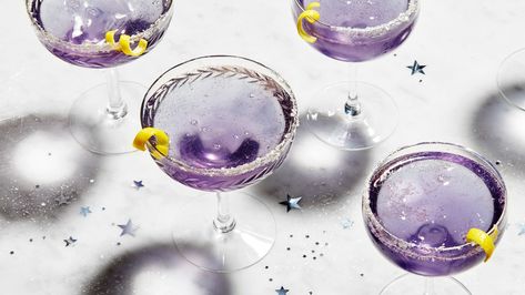 Midnight Sparkler (Champagne, Gin, Crème de Violette, Orange Juice Cocktail) Recipe Recipe | Epicurious Sparkling Wine Cocktails, Champagne Recipes Cocktails, Champagne Punch, Champagne Cocktails, Sparkling Cocktail, Best Champagne, Gin Recipes, Tiki Drinks, Christmas Cocktail