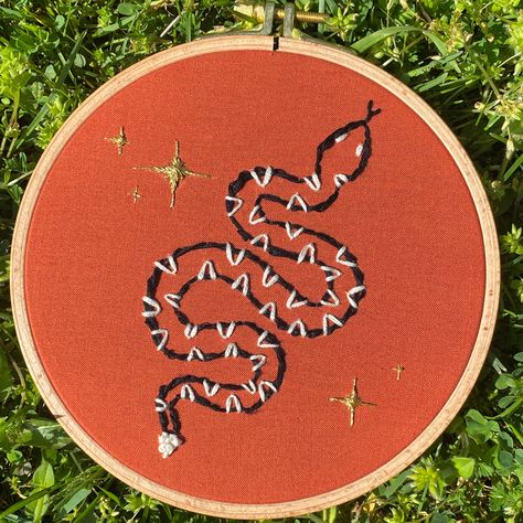 Misisng the desert while stationed in Europe. Drew up a sketch and got to stiching. I love how this rattler turned out. Make your own with my PDF pattern! Desert Snake, Snake Embroidery, Desert Vibes, The Desert, Embroidery Hoop, Eras Tour, Embroidery Art, Pdf Pattern, Make Your Own