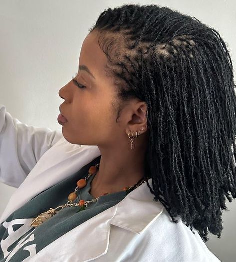 Locd Epidemiologist on Instagram: "Nobody: Me: “Girl, your hair look good!” 👩🏽‍🦱👩🏽‍🔬 #locstyles #womenwithlocks #sisterlocks #microlocks #locjourney" Comb Coil Micro Locs, Micro Locs Wedding Hairstyles, Sisterlocks Vs Microlocks, Styled Locs Black Women, Starter Sisterlocks On Short Hair, Microlocks Hairstyles, Micro Locks Hair Styles, Micro Dreadlocks, Sister Locs Sisterlocks