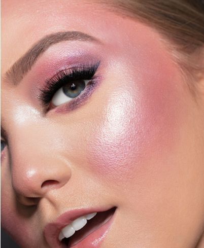 Bold Blush, Aveda Makeup, Winged Eyeliner Tutorial, Cheek Makeup, Avant Garde Makeup, Blush On Cheeks, Cat Eyeliner, How To Apply Blush, Cheek Palette