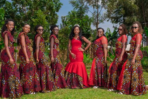 Latest Kitenge Designs For Ladies 2023, Roora Squad Outfits, Ruracio Outfits For Ladies, Lobola Outfits, African Wedding Theme, African Wear Designs, Wardrobe Plan, African Bridesmaids, Engagement Dress For Bride