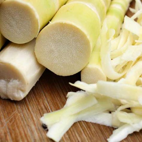 Bamboo Recipe, Artificial Food, Bamboo Shoots, Sour Taste, Greens Recipe, Pickling Recipes, Eating Raw, Asian Cooking, Natural Food