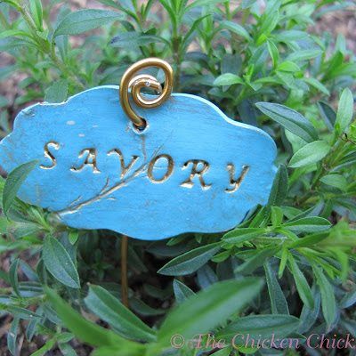 Garden Markers Clay, Clay Garden Markers, Plant Markers Diy, Clay Diys, Diy Photo Projects, Garden Plant Markers, Clay Garden, Diy Marker, Label Marker