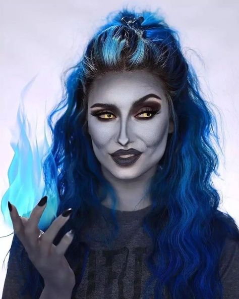 Disney Villains Makeup, Hades Costume, Creepy Halloween Makeup, Hair Waver, Cute Couple Halloween Costumes, Graphic Eyeliner, Halloween Makeup Inspiration, Character Makeup, Halloween Costumes Makeup