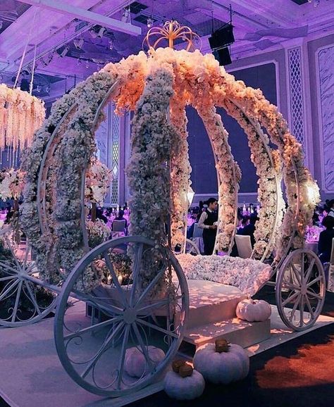 Cinderella carriage entrance ♥️💍 #dawatpk #entranceidea #weddingentrance #cinderella #floraldecor Cinderella Quinceanera Themes, Cinderella Quinceanera, Sweet 15 Party Ideas, Cinderella Theme, Wedding Carriage, Quince Decorations, Quinceanera Decorations, Desi Wedding Decor, Quinceanera Themes