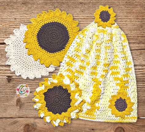 Sunflower Wreath Diy, Scrubbies Crochet Pattern, Crochet Towel Topper, Dishcloth Patterns Free, Crochet Washcloth Pattern, Crochet Scrubbies, Cozy Crochet Patterns, Dishcloth Crochet Pattern, Crochet Towel