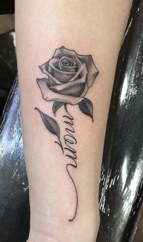 Mom Rose Tattoo For Men, Tatto Design For Girls Arm, Roses Memorial Tattoo, Rose Memorial Tattoo Mom, Rose Mom Tattoo, Mom Tattoo For Men Mothers, Rose Name Tattoos For Women, Wife Name Tattoo For Men, Mom Rose Tattoo