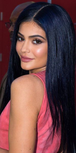 Kylie Jenner Kylie Jenner Light Hair, Black Hair Kylie Jenner, Kylie Jenner Different Hair Colors, Kylie Jenner Blue Black Hair, Kylie Jenner Jet Black Hair, Kylie Jenner Hair Color, Jenner Hair, Kylie Jenner Hair, Hair Color Blue