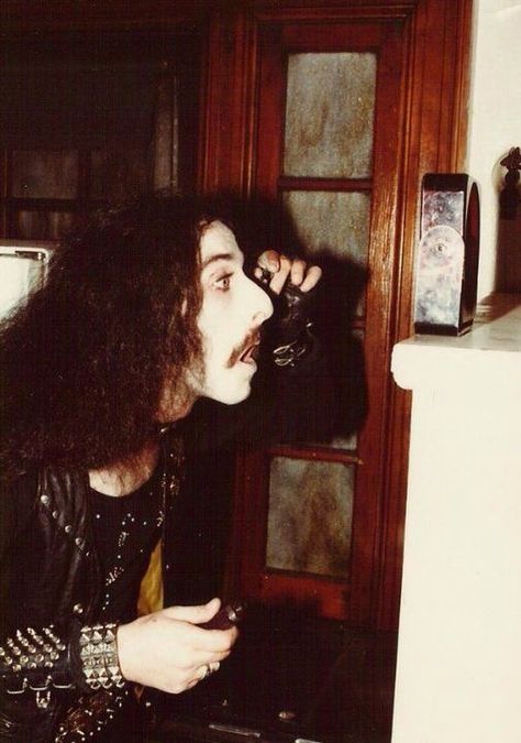 Bobby Liebling | Pentagram Pentagram Band, Zombie Cat, 60s Hippie, Michelle Trachtenberg, Heavy Rock, Zombie Girl, Old Photography, Last Fm, Black Sabbath