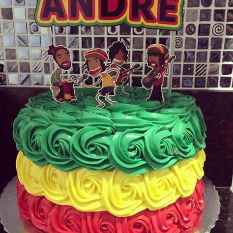 Jamaica Themed Cakes, Bob Marley Birthday Cake, Rasta Cake Ideas, Juneteenth Cake Ideas, Juneteenth Cake, Rasta Cake, Bob Marley Cakes, Rasta Party, Reggae Party