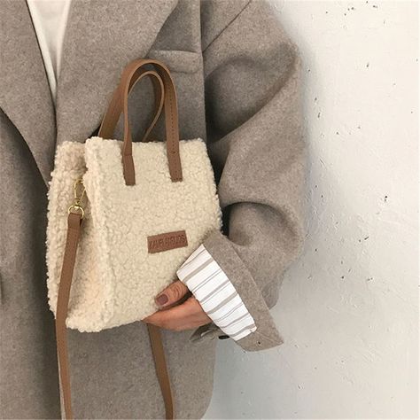 2023 Women Winter Shoulder Bag Lamb Wool Warm Soft Autumn Ins Square Cross-body Portable Casual Preppy Mode, Estilo Preppy, Soft Autumn, Handbags Casual, Outfits Winter, Types Of Bag, Girl Backpacks, Woven Bag, Womens Purses