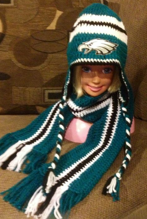 Eagles hat I made with matching scarf done in crochet Philadelphia Eagles Crochet Scarf, Crochet Eagles Hat, Philadelphia Eagles Colors, Eagles Colors, Eagles Hat, Chunky Yarn Blanket, Crochet Patterns Baby Boy, Crochet Scarfs, Crocheting Patterns