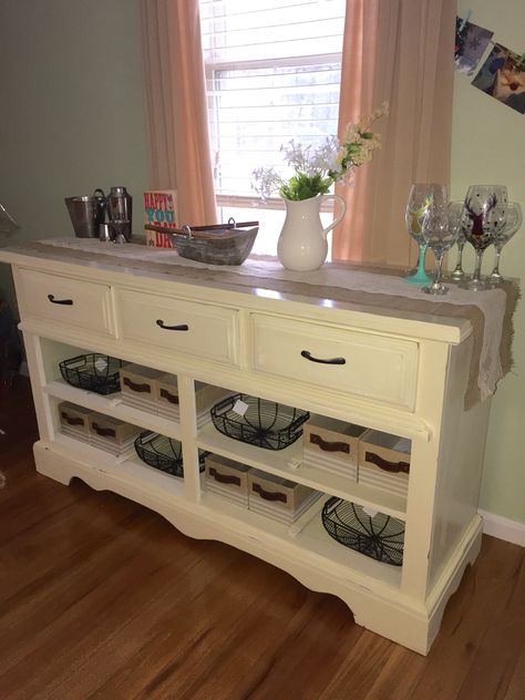 DIY dresser to buffet table made by my bffs Dresser Conversion, Dresser To Buffet, Dresser Makeover Diy, Dresser Flips, Redoing Furniture, Recycled Stuff, Dresser Ideas, Repurposed Dresser, Dresser Redo