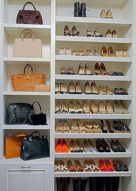 Rak Sepatu Diy, Shoes Organization, Shoe Storage Diy, Small Closet Organization Bedroom, Organizing Walk In Closet, Master Closet Organization, Closet Small Bedroom, Diy Shoe Storage, Organization Closet