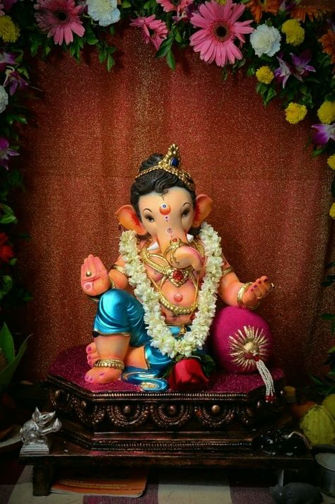 Bal Ganesh Murti, Bal Ganesh, Ganesh Tattoo, Ganesh Murti, Ganesh Ji Images, Ganesh Chaturthi Decoration, Shivaji Maharaj Hd Wallpaper, Ganpati Bappa Photo, Buddhist Art Drawing