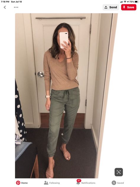 Chinos Winter Outfit Women, Styling Olive Cargo Pants, Green Chino Pants Outfit Women, Green Khaki Joggers Outfit Women, Olive Cargo Pants Outfit Women, Khaki Cotton Cargo Jeans For Work, Army Green Pants Outfit Work, Green Chinos Women Outfit, Olive Green Cargo Joggers Outfit