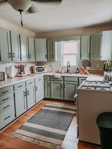 #kitchen #kitchenideas #kitchenrenovation #kitcheninspiration Diy Easy Kitchen Makeover, Basic Kitchen Renovation, Updated Small Kitchen, 1950 Kitchen Remodel, Cottage Cupboards, Outdated Kitchen Makeover, 100 Year Old House Renovation Ideas, 90s Kitchen Update, Old House Kitchen Remodel