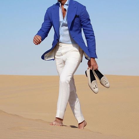 ABSOLUTE BESPOKE  #desert#linen#pattern#pants#jacket#shirt#shoes @absolutebespoke by jaimevillanuevaghisleri Linen Blazer Men, White Pants Men, Summer Suits Men, Blue Linen Pants, Blazer Outfits Men, Outfit Blazer, Mens Fashion Wear, White Linen Pants, Stylish Mens Fashion