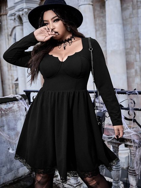 Plus Black Dress, Classy Goth Outfits Plus Size, Plus Size Goth Dress, Goth Clothes Plus Size, Dark Outfits Plus Size, Gothic Fashion Plus Size, Plus Size Halloween Costumes For Women, Plus Size Witch Fashion, Plus Size Gothic Fashion