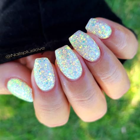 Solid Color Nails With Glitter, Spring Nails Sparkle, Sparkly Summer Nails Glitter, Pastel Dip Powder Nails, Dip Glitter Nails, Solid Glitter Nails, Birthday Nails Dip, 21st Birthday Nails Short, Sparkle Nails Acrylic