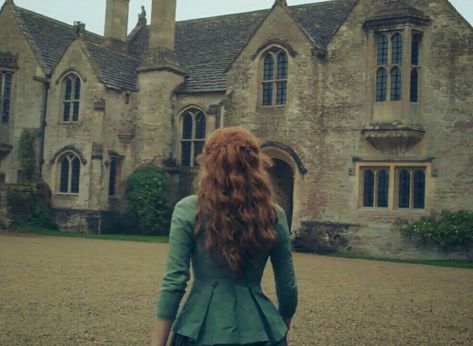 Demelza Poldark Hair, Demelza Poldark Aesthetic, Foredge Painting, Poldark Demelza, Poldark Aesthetic, Demelza Poldark, Eleanor Tomlinson, Julia Quinn, Aidan Turner