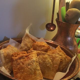 Cilantro Parsley, Deep Fry, Empanadas Recipe, Hispanic Food, Pasta Maker, Brazilian Food, Green Olives, Ground Meat, Fresh Juice