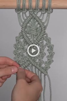 Macrame Craft Ideas, Macrame Diamond Pattern, Diy Macrame Tutorial, Pola Macrame, Tutorial Macramé, Macrame Wall Hanging Tutorial, Macrame Plant Hanger Tutorial, Free Macrame Patterns, Jewel Design