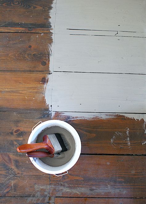 How to paint floor boards the easiest way ever - From Britain with Love Painting Wooden Floors Ideas, Chalk Paint Floors Wood, Painted Wooden Floors Colour, Wooden Floor Painting Ideas, Painted Wood Floors Living Room, How To Paint Wood Floors, Painted Hardwood Floors Old Houses, Paint Wooden Floor, Painted Wood Floors Ideas