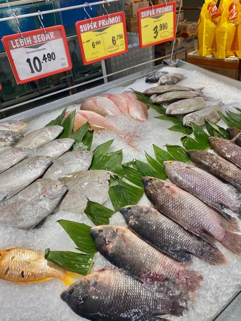 Supermarket Indonesia, Aesthetic View Nature, Sea Foods, Trend Aesthetic, Aesthetic View, Market Square, Iphone Hacks, Iphone Camera, Pinterest Fashion