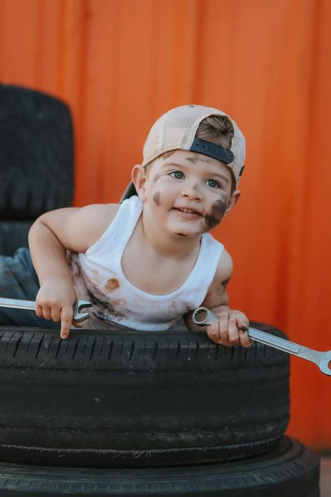 Car Birthday Pictures, Toddler Mechanic Photo Shoot, Terrible Twos Photoshoot Ideas, 4th Birthday Photoshoot Ideas Boy, Two Year Old Photo Shoot Boy, Boy 2nd Birthday Photoshoot, Toddler Photoshoot Boy, Birthday Baby Photoshoot Ideas, One Year Old Photoshoot Boy