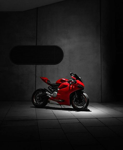 Bike Laptop Wallpaper, Xe Ducati, Ducati Motorcycle, Motorbike Art, Anime Picture Hd, Red Motorcycle, Red Bike, Android Wallpaper Art, Dark Art Photography