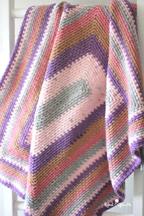 Crochet Moss Stitch, Crochet Moss, Repeat Crafter Me, Afghans Crochet, Crochet Blanket Pattern Easy, Crochet Afghan Patterns Free, Crochet Afgans, Linen Stitch, Easy Crochet Blanket