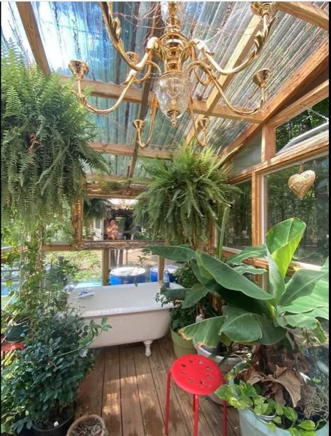 Hot Tub Greenhouse, Cabin Air Bnb, Outdoor Bathhouse, Outdoor Bath House, Greenhouse Bathroom, Bathtub Garden, House Made Of Wood, Cabin Homestead, Old Window Greenhouse