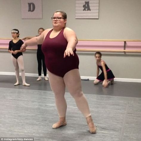 Viral star: Lizzy Howell, 15, from Milford, Delaware, shared a video of herself practicing a series of fouetté turns, and the clip has been viewed more than 75,000 times Fat People Dancing, Plus Size Dancer, Plus Size Ballerina, Ballet Arms, Milford Delaware, Plus Size Ballet, Old Fat, Belly Art, Dancers Body