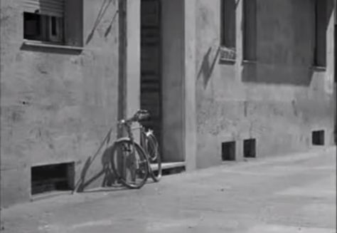 Bicycle Thieves - 37 Bicycle Thieves, Film Analysis, Visual Board, Film Serie, Film Stills, Cinematography, Mood Board, Bicycle, In Italy