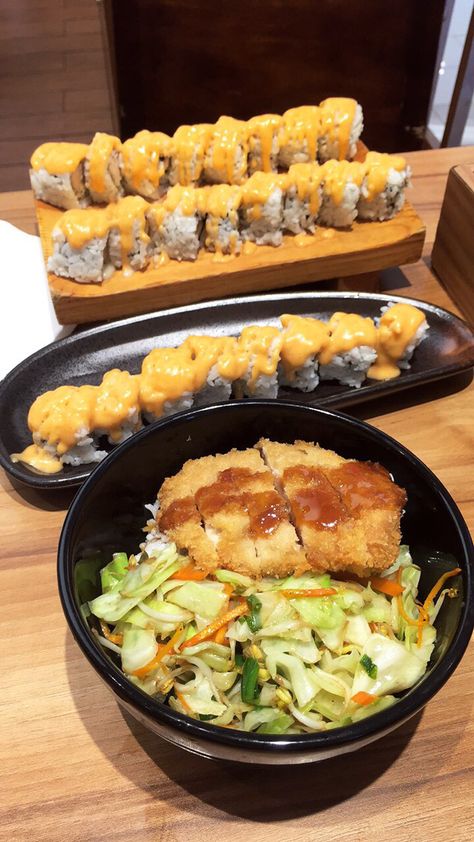 Ichiban Sushi Snapgram, Sushi Snapgram, Ichiban Sushi, Sushi Date, Mlem Mlem, Korean Food, Food Cravings, Yum Yum, Japanese Food