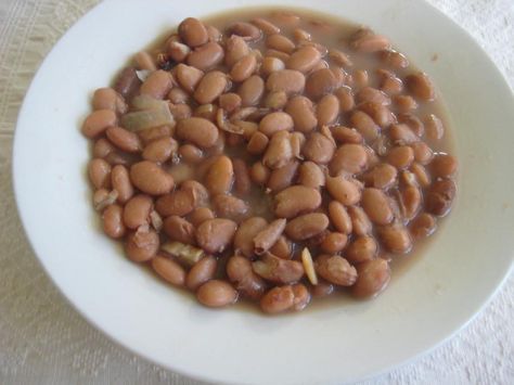 Here are some of the best recipes for Basque beans from the web. Basque Beans, Basque Soup Recipe, Basque Soup, Basque Recipes, Basque Food, Veal Stew, Snack Easy, Beans Recipes, Flan Recipe