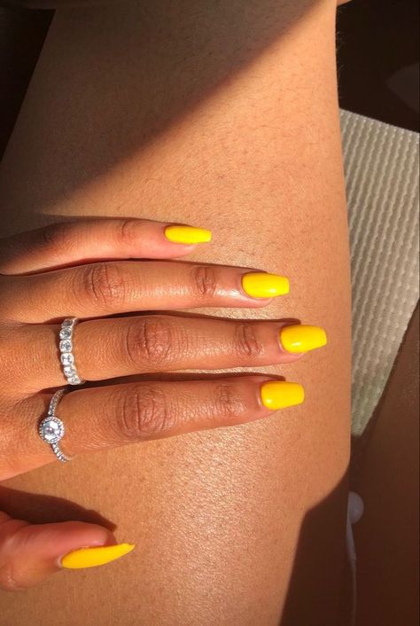 (paid link) Nail Polish Lasts Much Longer upon Our certainly Bare coffin nails white Due To The dearth Of Moisture Found on Your Natural Nails, Meaning The Colour Will Not Chip And ... Yellow Coffin Nail Ideas, Yellow Coffin Nails, Coffin Nails White, Blue Coffin Nails, Nails Designs Short, Black Coffin Nails, Water Nails, Icy Girl, Summery Nails