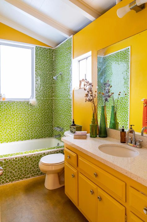 This Bright Green House in L.A. Is Even Wilder on the Inside | Architectural Digest Bright Color Bathroom Decor, Bright Color Bathroom, Colors With Yellow, Bathroom Revamp, Yellow Bathroom, Bright Bathroom, Aesthetic Bathroom, Yellow Bathrooms, Yellow Kitchen