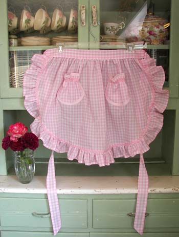 Gingham Clothing, Retro Waitress, Thanksgiving Aprons, Frilly Apron, Half Aprons, Gingham Apron, Baby Dress Embroidery, Waitress Apron, Pretty Apron