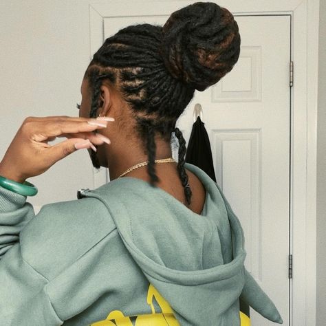 ❤️‍🔥❤️‍🔥 #locnation #locs4life #locinspo Dreadlocks Black Women, Loc Appreciation, Loc Hairstyles, Beautiful Locs, Beautiful Dreadlocks, Short Locs Hairstyles, Dreadlock Style, Dreadlock Styles, Dreads Styles