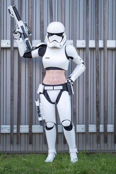 Female Stormtrooper, Prop Replicas, Star Wars Trooper, Cosplay Armor, Star Wars Outfits, Star Wars Costumes, Star Wars Women, Storm Trooper, Life Experience