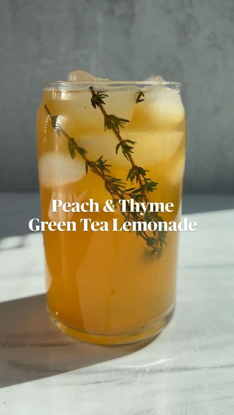 Peach & Thyme Green Tea Lemonade Refresher in 2022 Lemonade Refresher, Green Tea Lemonade, Iced Drinks Recipes, Tea Drink Recipes, Tea Lemonade, Drink Recipes Nonalcoholic, Refreshing Drinks Recipes, Healthy Drinks Recipes, Cocktail Drinks Recipes